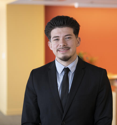 Headshot of Raul Figueroa