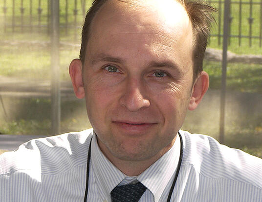 Headshot of Professor Ted Widmer